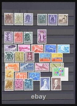 Collection de timbres Lot 30857 MNH et MH du Liechtenstein 1920-1972. Cat. 7800 euros.